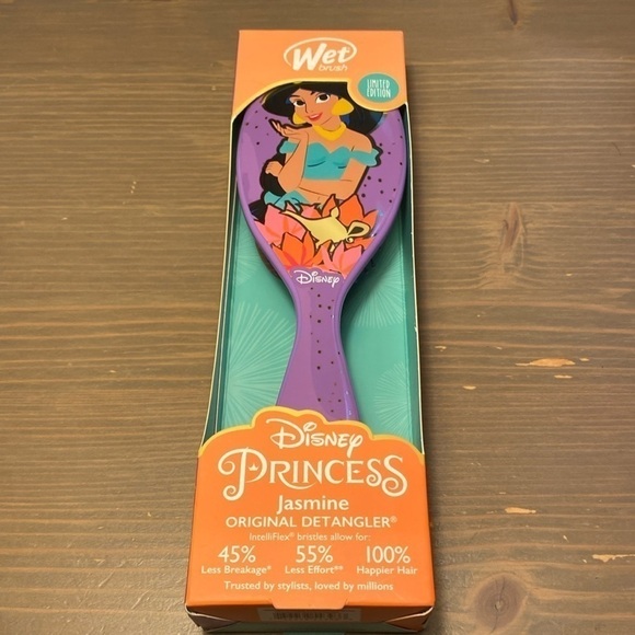 Disney Princess Jasmine Wet Brush - Picture 1 of 3